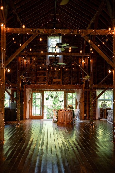 bozeman montana Roy's barn and lodge wedding barn hayloft Reception head table Lodge Wedding Reception Decor, Montana Wedding Aesthetic, Montana Airbnb Wedding, Country Wedding Venues Barns, Wedding Lodge, Micro Wedding Montana, Lodge Reception, Log Cabin Wedding, Barn Wedding Centerpieces