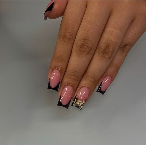 Red Bottom Nails French Tip, Black French Tip Nails With Red Bottoms, French With Gold Nails, French Tips With Gold Charms, Black Nails With Gold Charms, Black French Tip Nails With Charms, Black French Tip Nails With Gold, Black And Gold Toe Nails, Black French Tip With Charms