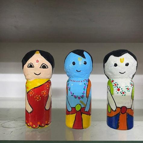 Upcycled Dolls, Old Medicine, Old Medicine Bottles, Waste Material, Medicine Bottle, Medicine Bottles, Krishna Radha, Old Bottles, Peg Dolls