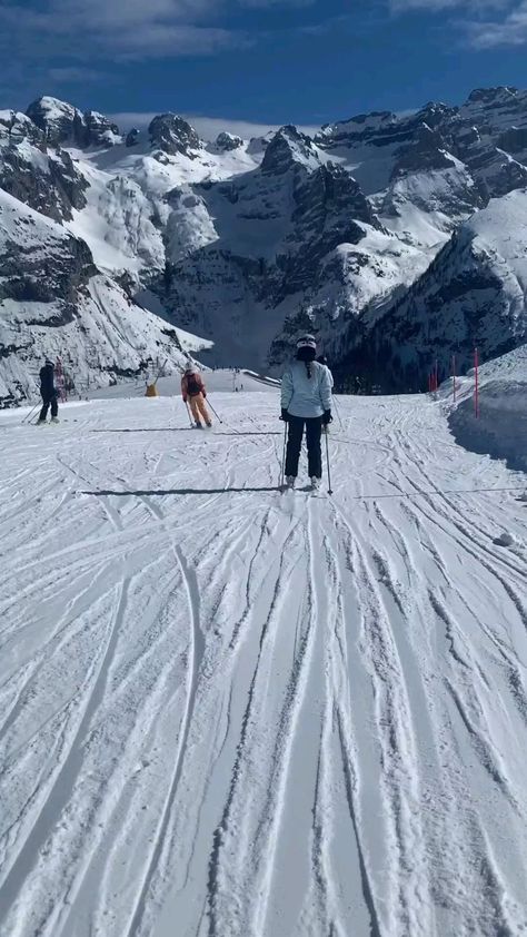 Ski Videos Aesthetic, Ski Places, Ski Girl Aesthetic, Ski Video, Snow Video, Mode Au Ski, Skiing Video, Skiing Aesthetic, Ski Aesthetic