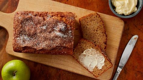 Made with a box of Betty Crocker™ Super Moist™ yellow cake mix and prepped in only 20 minutes, this cinnamon-sugar topped apple bread is a simple and delicious way to capture the flavors of a cozy fall day without having to spend all day in the kitchen. Cake Mix Apple Bread, Betty Crocker Cake Mix, Moist Yellow Cakes, Apple Bread Recipe, Betty Crocker Cake, Cake Mix Ingredients, Cinnamon Roll Dough, Slab Pie, General Mills