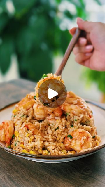 Shrimp And Rice Recipes, Tiffy Cooks, Cooking Light Magazine, Better Than Takeout, Arroz Frito, Chinese Cooking Recipes, Best Seafood Recipes, Shrimp And Rice, Shrimp Fried Rice