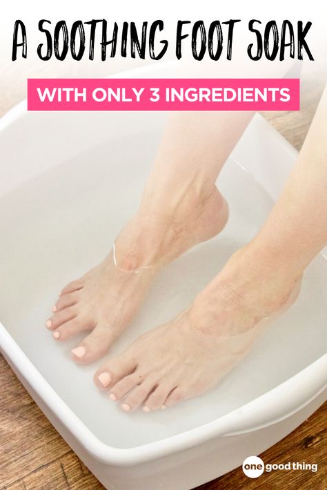 When your feet are tired and sore after a long day, nothing feels better than a good foot soak (especially when it helps reduce soreness and inflammation like this one!) Sore Feet Relief, Sore Feet Remedies, Epsom Salt Foot Soak, Homemade Foot Soaks, Listerine Foot Soak, Diy Foot Soak, Foot Soak Recipe, Baking Soda Benefits, Foot Soak