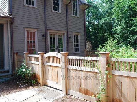 wood fence...very cute! A little different then most Front Yard Fence Ideas, Yard Fence Ideas, Vine Fence, Wooden Fence Panels, Fences Ideas, Fence Gates, Wood Fences, Gates And Fences, Front Fence