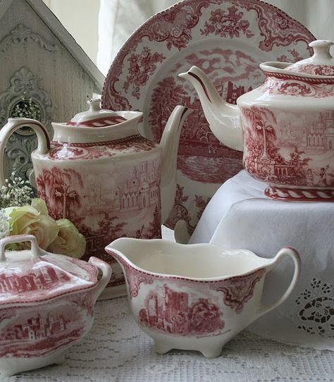 teapots, sugar & creamer Vintage Cupboard, French Country Bedrooms, French Country Kitchens, French Country Design, House Gardens, Country Bedroom, French Cottage, French Country Cottage, White China