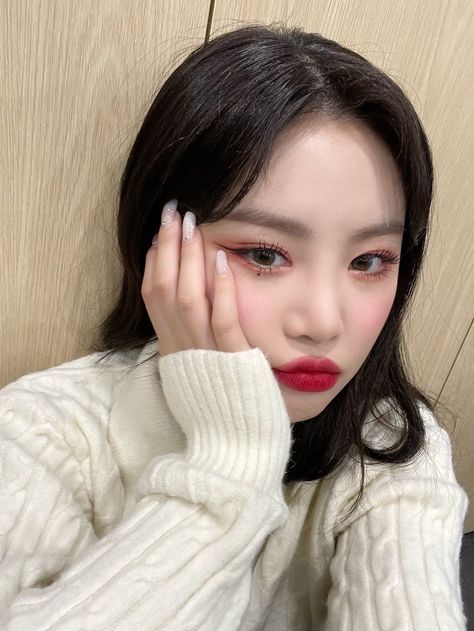 Soojin Selca, Gidle Soojin, Soo Jin, Special Girl, Cube Entertainment, 가을 패션, G I Dle, Girl Icons, Red Lips