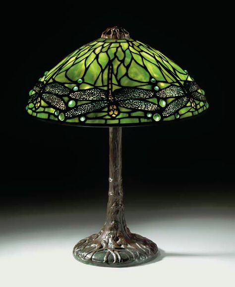 Green Tiffany Lamp, Modern Craftsman Decor, Tiffany Lamp Shade, Craftsman Decor, Stained Glass Lamp Shades, Lamp Green, Tiffany Lighting, Tiffany Studios, Tiffany Style Lamp