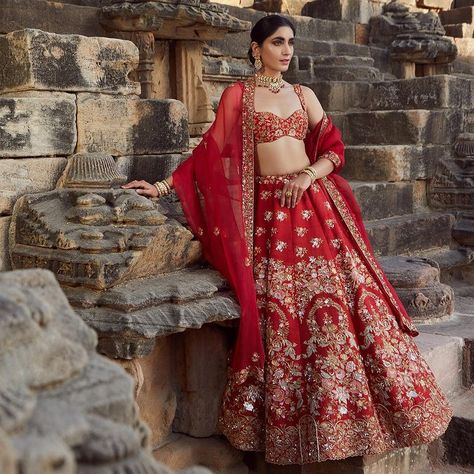 Shyamal & Bhumika on Instagram: “SUMMER COUTURE COLLECTION Now available at our SHYAMAL & BHUMIKA LOS ANGELES, US Flagship Store 18644 Pioneer BLVD, Behind Highglow…” Shyamal And Bhumika Lehenga, Lengha Design, Summer Couture, Shyamal And Bhumika, Indian Wedding Gowns, Bride Hairstyle, Wedding Lehenga Designs, Indian Bridal Lehenga, Red Lehenga