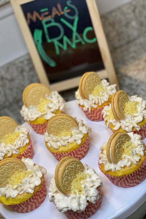 Moist Lemon Cupcakes, Oreo Cream Cheese Frosting, Lemon Crunch, Lemon Oreo, Oreo Crunch, Crunch Topping, Golden Oreo, Lemon Cupcakes, With Cream Cheese Frosting