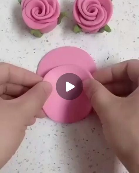 Flower Making Crafts, Baking Clay, Wedding Crafts Diy, Pretty Birthday Cakes, Wedding Crafts, Flower Making, Clay Crafts, Cake Designs, Fondant