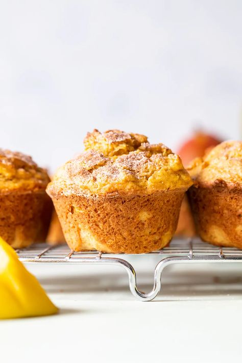 School Lunch Desserts, Assorted Muffins, Muffin Recipe Healthy, Pineapple Coconut Muffins, Coconut Muffin Recipes, Blueberry Muffin Recipe Healthy, Mango Muffins, Muffin Recipes Cinnamon, Mango Bread