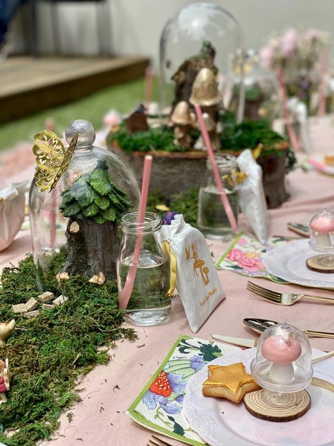 Enchanting fairy garden party in pink and gold – Confetti Fair Attract Fairies, Fairy Birthday Party Ideas, Fairy Theme Birthday Party, Enchanted Forest Birthday Party, Fairy Garden Birthday, Enchanted Forest Birthday, Forest Birthday Party, Fairy Baby Showers, Fairy Theme Party