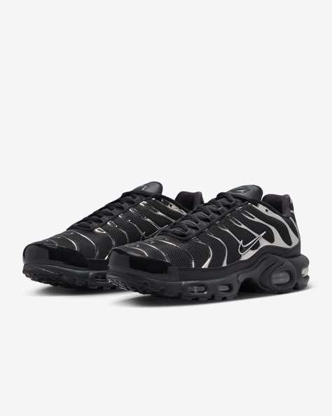 Nike Air Max Plus SE Women's Shoes. Nike.com Air Max Plus Outfits, Nike Air Max Plus Black, Nike Air Max Black, Tekno Nike, Nite Jogger Adidas, Nike React Element 87, Nike Max, New Nike Shoes, Nike Tn