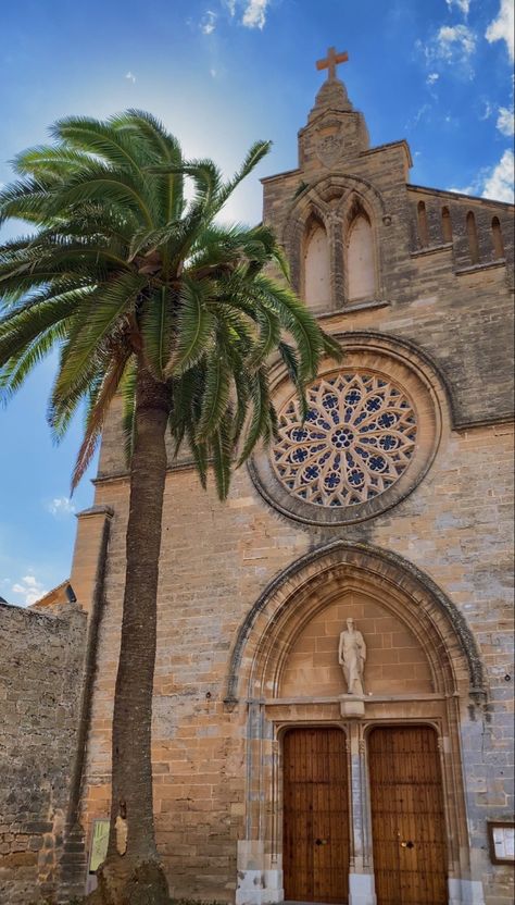 Alcudia Old Town, Mallorca Travel, Barcelona Aesthetic, Amalfi Coast Positano, Spain Aesthetic, Road Trip Places, Summer Destinations, Europe Summer, Dream Holiday