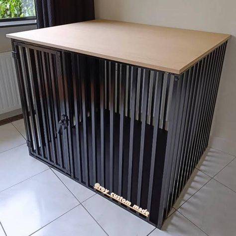 Snake Photos, Dog Corner, Diy Dog Kennel, Outdoor Dog House, Dog Spaces, Steel Gate Design, Dog Cage, Steel Gate, Dog Cages