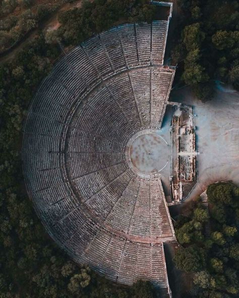 Ancient Greek Theatre, Ancient Greek Gods, Ancient Greek Architecture, Egypt History, In The Zoo, Ancient Architecture, Birds Eye View, Ancient Rome, Greek Gods