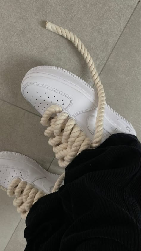 Triples Outfit, Nike Airforce1, Diy Gift For Bff, Custom Shoes Diy, Fake Money, All Nike Shoes, Lace Outfit, Hype Shoes, Sneakers Addict