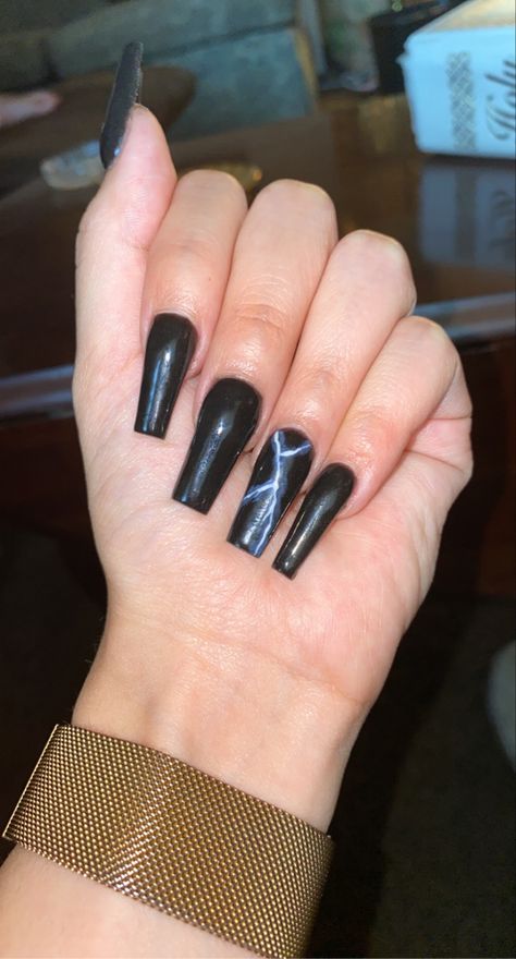 Black Nails With Lightning Bolt, Black Lightning Nails, Frankie Stein Nails, Trendy Nails Short Acrylic, Lightning Nail Art, Cute Trendy Nails, Lightning Bolt Nails, Lightning Nails, Nails Short Acrylic