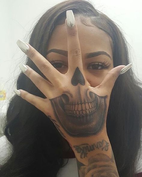 Shen Long Tattoo, Skull Hand Tattoo, Hand Tattoos For Girls, Cute Hand Tattoos, Pretty Hand Tattoos, Black Girls With Tattoos, 4 Tattoo, Skeleton Hand Tattoo, Tattoos For Black Skin