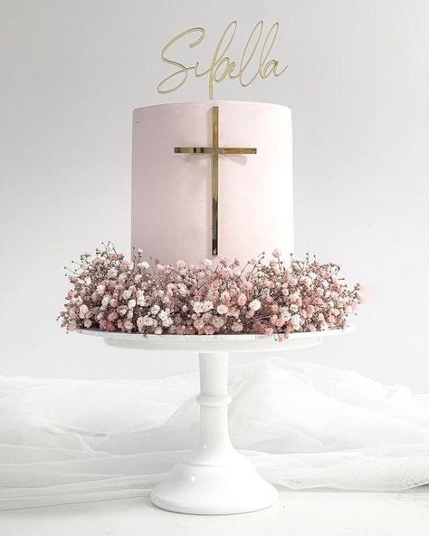 Michelle Portelli CAKES on Instagram: “SIBELLA God bless you on your Confirmation Day 🕊💕 . . . . . . . . . Flowers @seedblossompod . Inspired by the beautiful Ines…” Baptism Cake Girl, Comunion Cake, Dedication Cake, First Holy Communion Cake, Recuerdos Primera Comunion Ideas, Holy Communion Cakes, Confirmation Party, Religious Cakes, First Communion Cakes