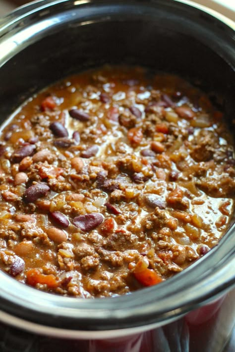 The Pioneer Woman’s Chili | 12 Tomatoes Pioneer Woman’s Chili Recipe, Urban Cowgirl Texas Chili, Pioneer Woman Chili Recipe, Chili Meals, Chili Recipe Pioneer Woman, Pioneer Woman Chili, Crockpot Sides, Hamburg Recipes, Cowboy Salad