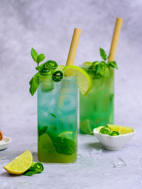 If you like cucumber, lime and mint tastes, this refreshing drink might be one of your favorite this summer☺️   Ingredients:  for 2 mocktails   2 slices of lime (cut in quarter) 2 tbsp of maple syrup 10 fresh min leaves 100 ml of cucumber juice 200 ml of soda water (we used cucumber flavored soda; you can use also sp Tropical Acai Bowl, Cucumber Mojito, Vanilla Protein Smoothie, Chia Yogurt, Easter Carrot Cake, Colorful Carrots, Fruit Pancakes, Breakfast In A Jar, Nice Cream Recipe