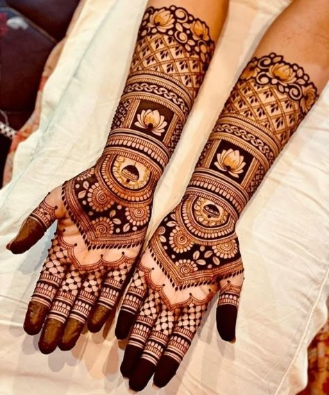 Bridal Mehndi Arabic Design Indian Mahendi Design Full Hand, Heavy Mahendi Designs, Sider Mehndi Design Full Hand, Sider Mahendi Design, Bridal Mehendi Designs Front Hands, Mehendi For Bridesmaid, Heavy Mehendi Designs For Hands, Bridesmaid Mehndi Designs, Sider Mehndi Design Latest