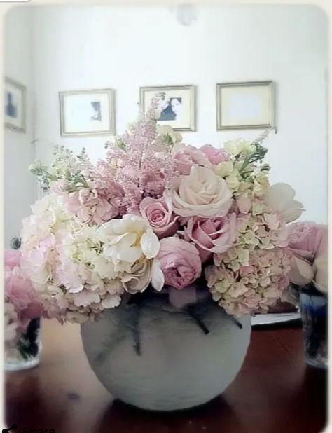 Hydrangea Flower Arrangements, Pink Flower Arrangements, Diy Arrangements, Trendy Flowers, Beautiful Flower Arrangements, Deco Floral, Wedding Flower Arrangements, Hydrangea Flower, Floral Vintage