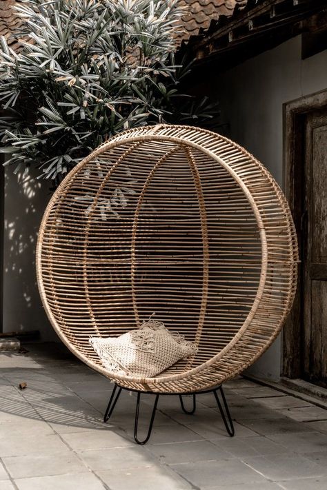 model of swings designs trending swings collection latest swings designs Tropical Airbnb, Standing Chair, Ceiling Chair, Hanging Rattan, Handmade Chair, Natural Furniture, Hanging Egg Chair, Swing Design, Ball Chair