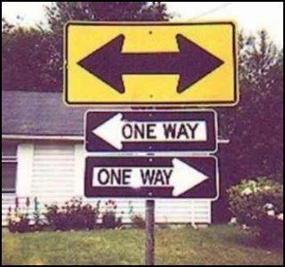 Funny Street Signs, Funny Road Signs, Annoying People, You Had One Job, Traffic Signs, Weird Pictures, Sketches Easy, Road Signs, Street Signs