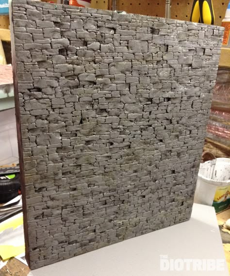 Action Figure Diorama, Diy Stone Wall, Figure Diorama, Foam Insulation Board, Faux Stone Walls, Bookshelf Art, Miniature Gaming, Modeling Techniques, Diorama Ideas