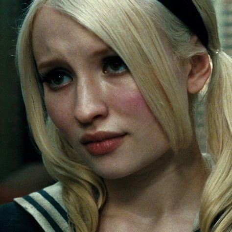 Emily Browning - Babydoll Babydoll Sucker Punch, Blonde Movie, Emily Browning, Emily B, Sucker Punch, Horror Icons, Famous Stars, Horror Characters, Hair Clothes