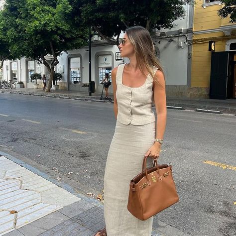 Capsule Basics, Sara Fashion, Slow Clothing, Work Outfits Women Office, Smart Casual Women, Corporate Baddie, Smart Casual Work Outfit, Work Outfits Women Summer, Casual Outfits For Work