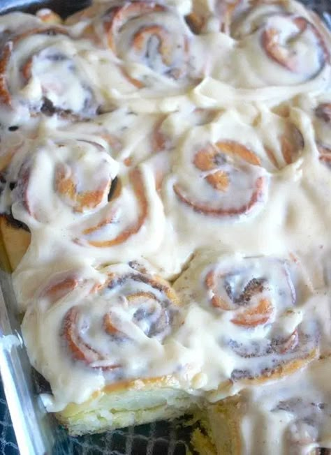 Cake Mix Cinnamon Rolls, Overnight Cinnamon Rolls, Cinnamon Bun Recipe, Fluffy Cinnamon Rolls, Cinnamon Roll Bake, Best Cinnamon Rolls, Pumpkin Butter, Cinnamon Rolls Homemade, Bun Recipe