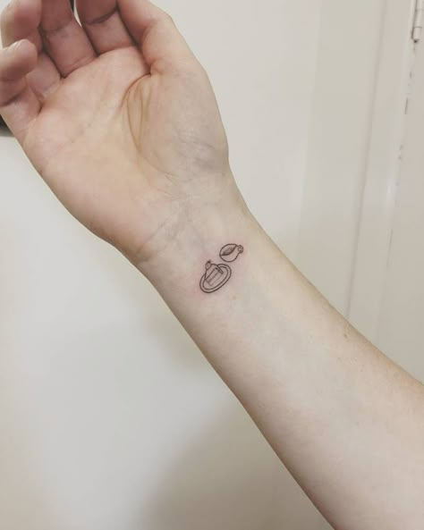 Pastry Tattoo, Cake Tattoo, Small Rib Tattoos, Small Foot Tattoos, Sigil Tattoo, Coffee Tattoos, Small Tattoos With Meaning, Kawaii Tattoo, Small Tattoos Simple