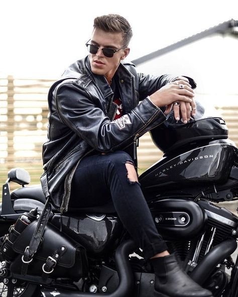 Bike poses Biker Photoshoot Men, Biker Jeans Outfit, Harley Photoshoot, Motorcycle Outfit Men, Biker Outfit Men, Leather Moto Jacket Outfit, Spring Jacket Outfit, Motorcycle Photo Shoot, Jaket Motor