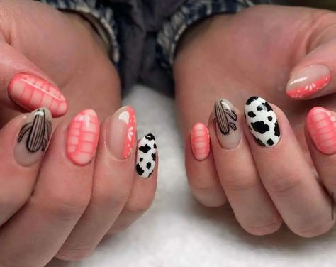 Summer Western Nails, Punchy Western Nails, Boho Western Nails, Western Nail Ideas, Cactus Nails, Country Acrylic Nails, Rodeo Nails, Nails Country, Nails Board