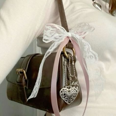 Stile Blair Waldorf, Image Swag, Girly Bags, Jane Birkin, Bags Aesthetic, Rory Gilmore, Pretty Bags, In My Bag, Brown Bags