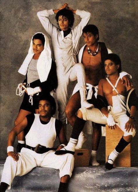 The Jacksons 1984 #Victory #80s - Nations Of Magic Thriller Michael Jackson, Jackie Jackson, Jermaine Jackson, Randy Jackson, Hee Man, Michael Jackson Rare, Michael Jackson Thriller, Michael Jackson Smile, Joseph Jackson