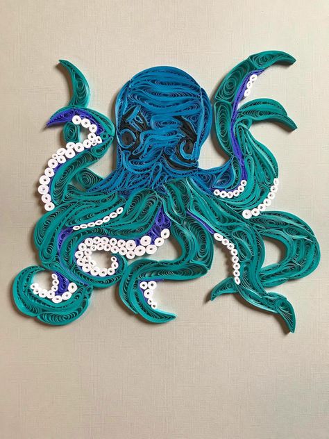 Paper quilling - octopus - wall art- paper - quilled Collagraph Printmaking, Octopus Wall Art, Construction Paper Crafts, Crafty Decor, Quilling Work, Desain Quilling, Paper Quilling Patterns, Quilled Paper Art, Quilling Paper Craft