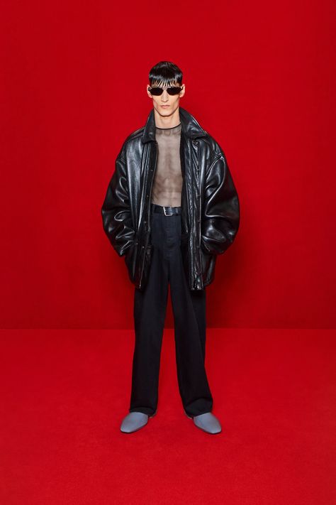 The Best 'Matrix'-Inspired Fashion Over the Years - The Matrix Ressurections '90s Trend Matrix Inspired Outfit Men, Berlin Rave Fashion Men, Berlin Rave Outfit Men, Matrix Outfit Men, Berghain Outfit Man, Berlin Club Fashion, Rave Fashion Men, Berghain Style, Berghain Outfit