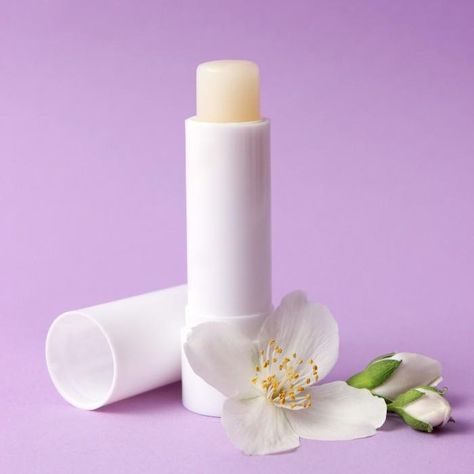 Homemade Lip Balm Recipe, Lip Balm Packaging, Lip Balm Recipes, Homemade Lip Balm, Love Lips, Diy Lip Balm, Diy Lips, Diy Beauty Recipes, Natural Lip Balm