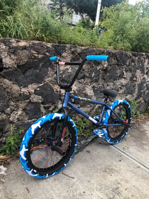 Bmx colores Custom Bmx Paint Job, Bmx Bike Colour Ideas, Bmx Colores Ideas, Bike Freestyle, Custom Dirt Bike, Bmx 20, Blue Bmx Bike, Exotic Pet, Bmx Street