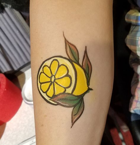 Lemon Face painting Golden Girls Tattoo, Lemon Tattoo, Gap Filler Tattoo, Fruit Tattoo, Tattoo Master, Just Ink, Tattoo Feminina, Tattoo Flash Art, Piercing Tattoo