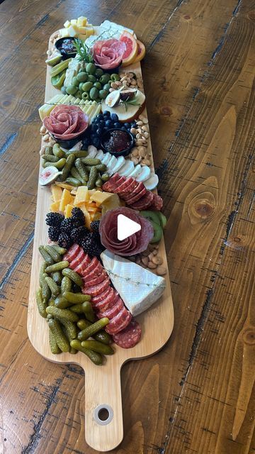 Cheese & Charcuterie | Tampa on Instagram: "Come build a charcuterie board with me—let’s get creative and craft the perfect spread! ▫️ ▫️ #charcuterie #charcuterieboard #charcuterieboards #cheeseboard #cheeseboards #tampa #tampafl #tampaflorida #whenintampa #stufftodointampabay #tampaeats #tampafoodie #tampafood #tamparealtor #tamparealestate #sotampa #tampanoms #cheesepleasetampa #shoplocal #cheeseyourwaytpa" Chautierre Board, Rustic Charcuterie Board Ideas, Shacuttery Board Diy, Chaqutary Board, Charcuterie Board Images, Chalet Charcuterie, Chauctier Board Ideas, Meat And Cheese Board, Cheese Board Ideas