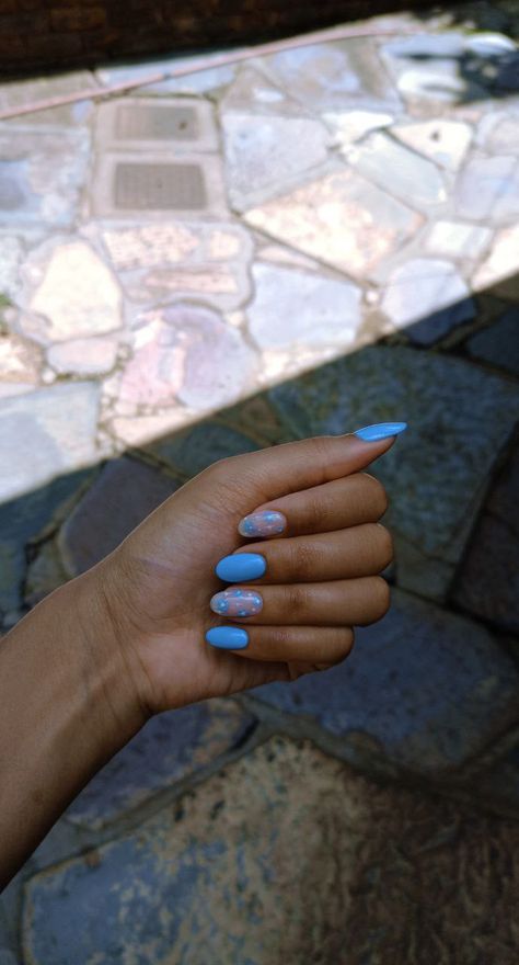 Long, jel, blue, flowers Baby Blue Flower Nails, Blue Flower Acrylic Nails, Blue Round Nails, Dusty Blue Nails, Blue Flower Nails, Periwinkle Nails, Nails 23, Blue Chrome Nails, Bright Nail Designs