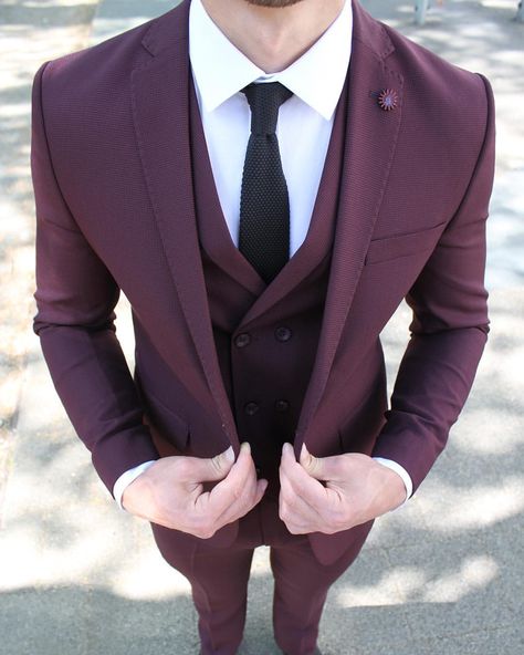 Our Burgundy 3 Piece Suit 😎👌 Tap the picture to purchase this suit or visit www.GentlemensCrate.com (link in bio)! #GentlemensCrate Suits For Tall Men, Coat Pant For Men, Wedding Suits Men Blue, Ankara Shirt, Men Native, Ankara Trousers, Best Suits For Men, Business Attire For Men, Burgundy Suit