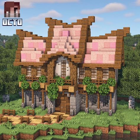 Oak Minecraft House Aesthetic, Minecraft Royal House, Block Combination Minecraft, Pale Wood House Minecraft, Minecraft Blackstone House, Cherry Starter House Minecraft, Minecraft Castle Room Ideas, Honey Shop Minecraft, Minecraft Enchanting House