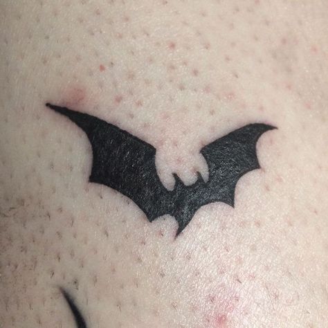 Small Simple Dark Tattoos, Goth Tattoos Aesthetic, 90s Goth Tattoo, Easy Gothic Tattoos, Gothic Stick And Poke Tattoo, Goth Stick N Poke, Edgy Tattoo Ideas Grunge, Tattoo Ideas Vampire, Punk Flash Tattoo