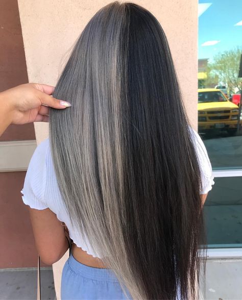 Half Grey Half Black Hair, Natural Split Dye Hair, Split Hair Color Ideas, Half Colored Hair, Half And Half Hair, Split Dye, Hair Inspired, Split Dyed Hair, 360 Frontal